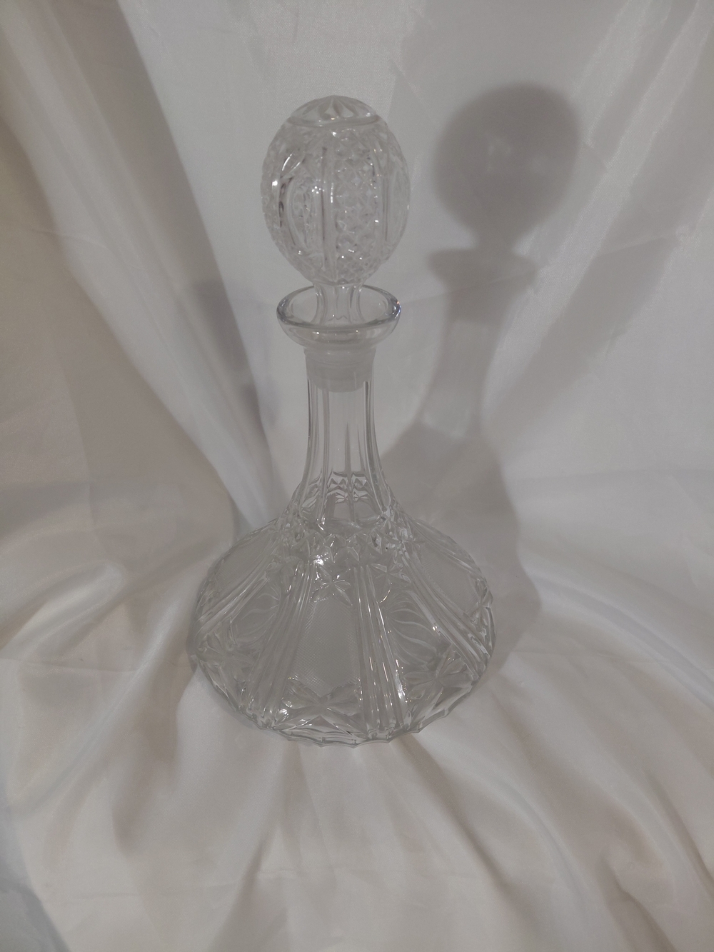 Cut Glass Decanter with Decorative Stopper - Clear